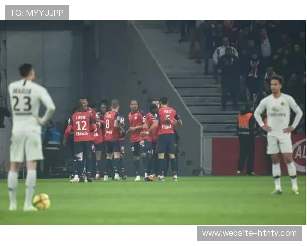 朗斯打破巴黎十年垄断登顶，中小俱乐部逆袭重塑联赛格局